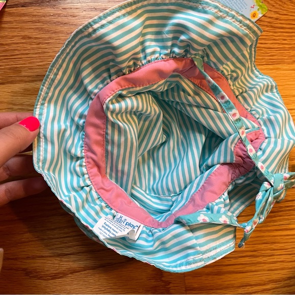 i Play floral print sun hat size 9-18 months - Picture 2 of 5